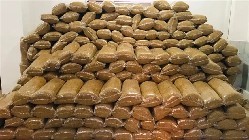 940 kilogram kaçak tütün ele geçirildi