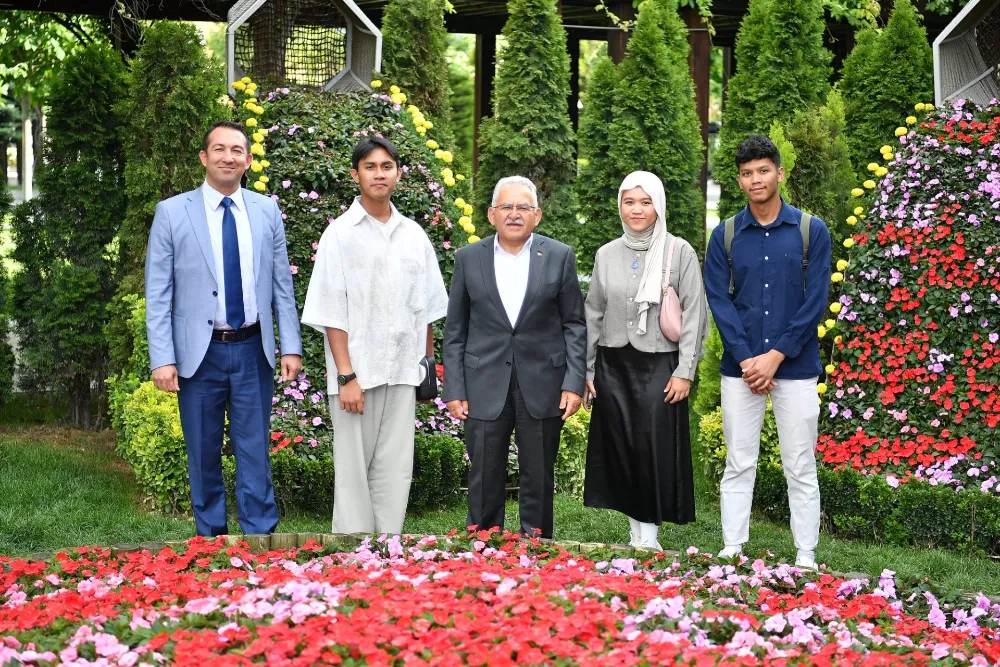 Büyükkılıç, Endonezyalı öğrencileri misafir etti