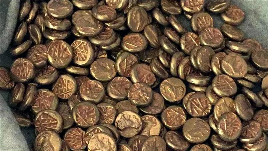 Tarihi eser niteliğinde 740 sikke ele geçirildi