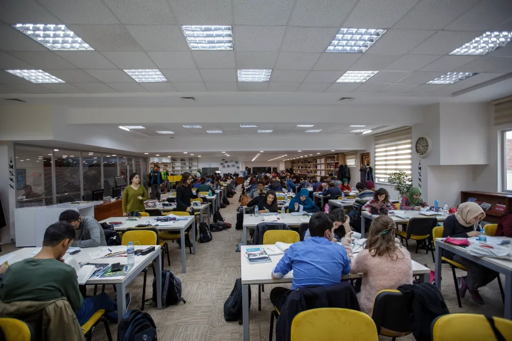 Büyükşehir kütüphaneleri 6 ayda 966 bin kişiye hizmet verdi