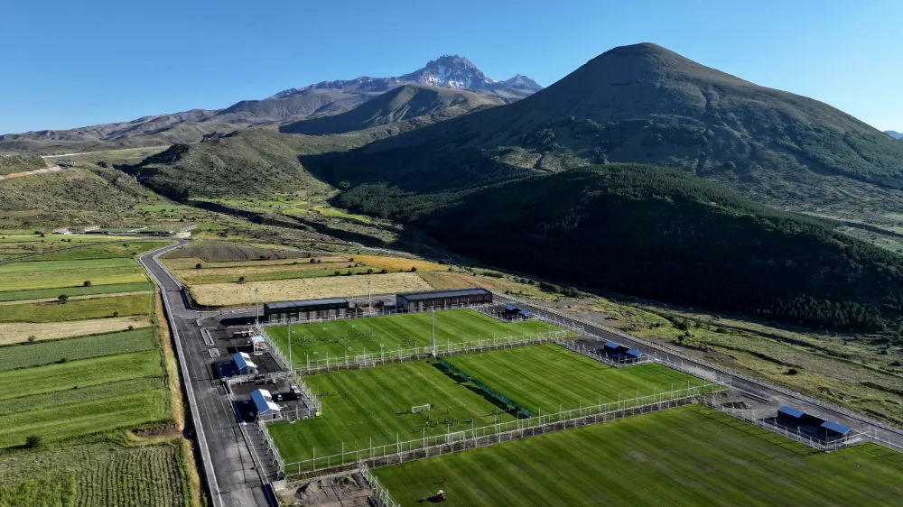 Yerli ve yabancı futbol takımları, Erciyes