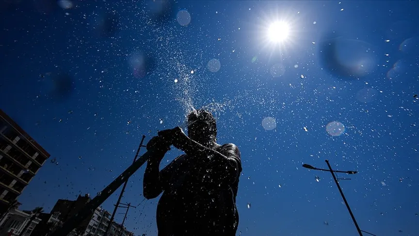 Hafta sonu sıcak hava etkisini sürdürecek