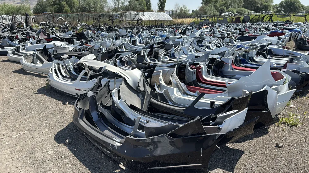 Hurda araçların tamponları, aksesuara dönüştürülüyor