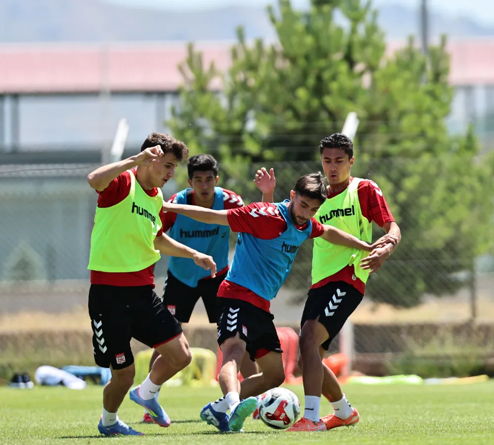 Sivasspor, yeni sezon hazırlıklarına devam etti