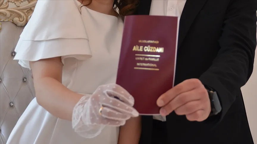 Evlenecek gençlere indirim desteği artıyor