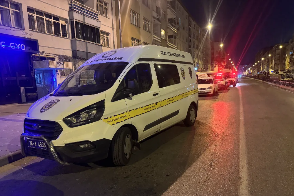 Eşini tabancayla öldüren kişi intihar etti