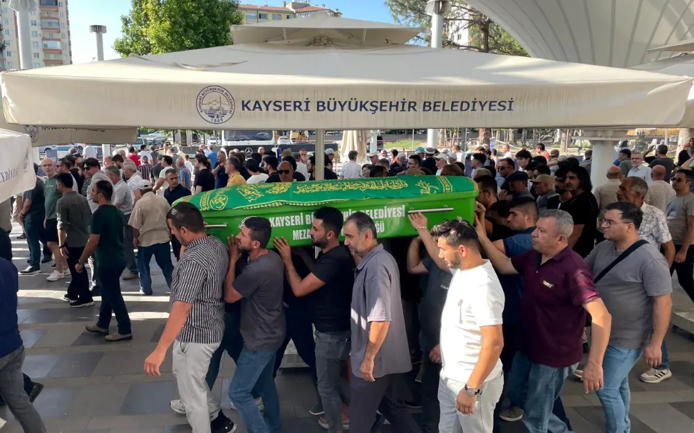 Eşi tarafından öldürülen kadın toprağa verildi