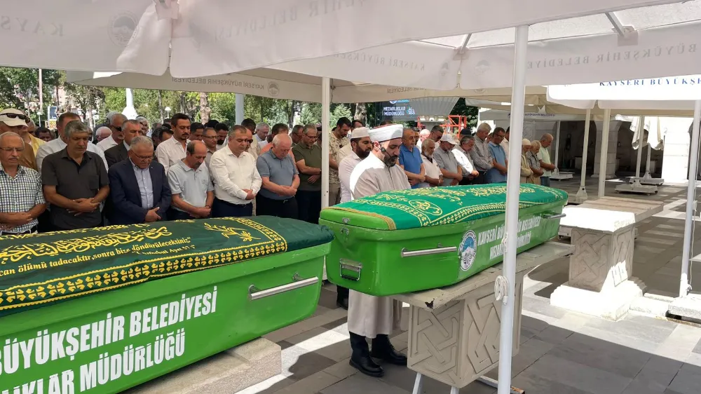 Karbonmonoksit gazından zehirlenerek ölen çift için tören düzenlendi