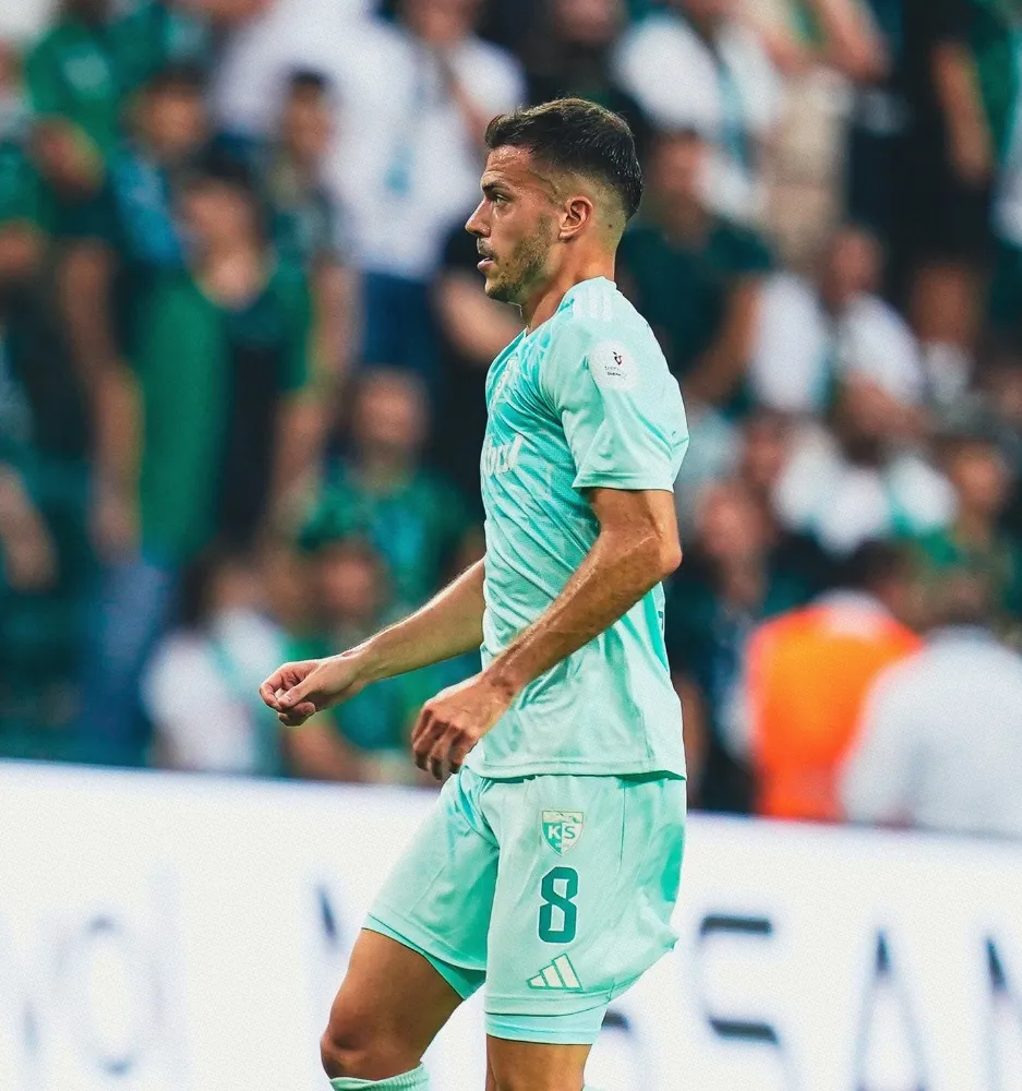 Lszl Bénes ilk golünü attı!