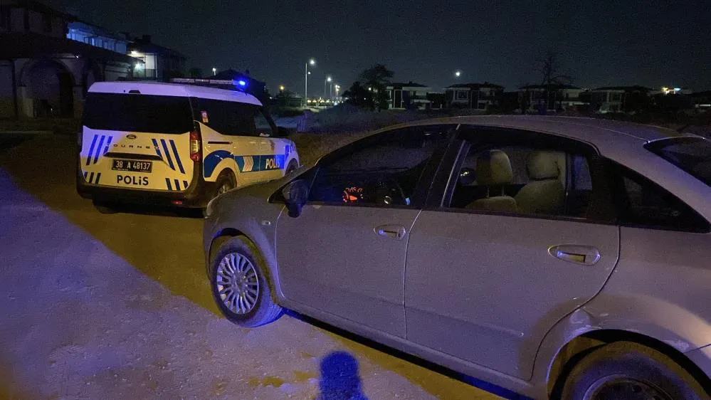 Yaşı küçük ehliyetsiz sürücü yakalandı