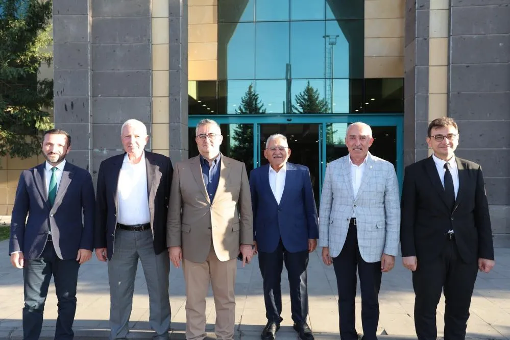 Büyükkılıç, yeni yol çalışmasıyla ilgili istişare toplantısı düzenledi