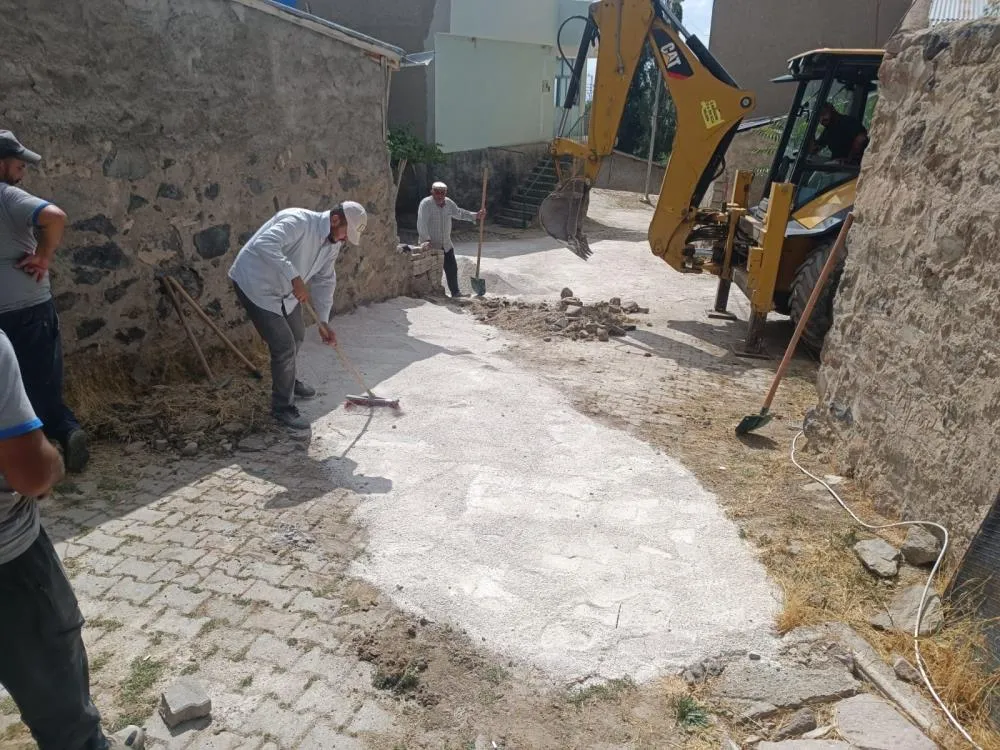  Bünyan Belediyesi’nden ilçede yol ve parke çalışmaları
