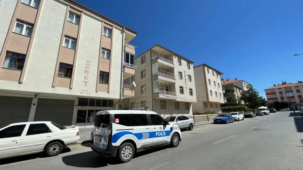 Evine misafir olduğu arkadaşı tarafından bıçaklandı!