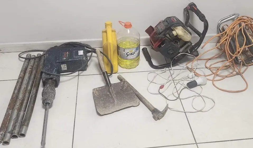 Kaçak kazı yapan 4 zanlı yakalandı