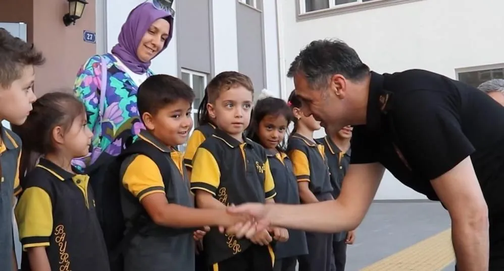 Emniyet müdüründen şehit polise vefa