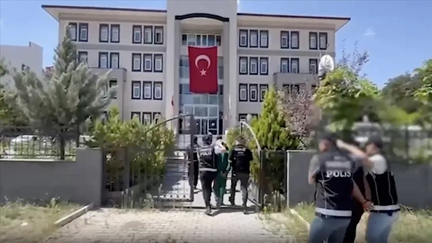 74 ilde uyuşturucu operasyonu: 1811 gözaltı!