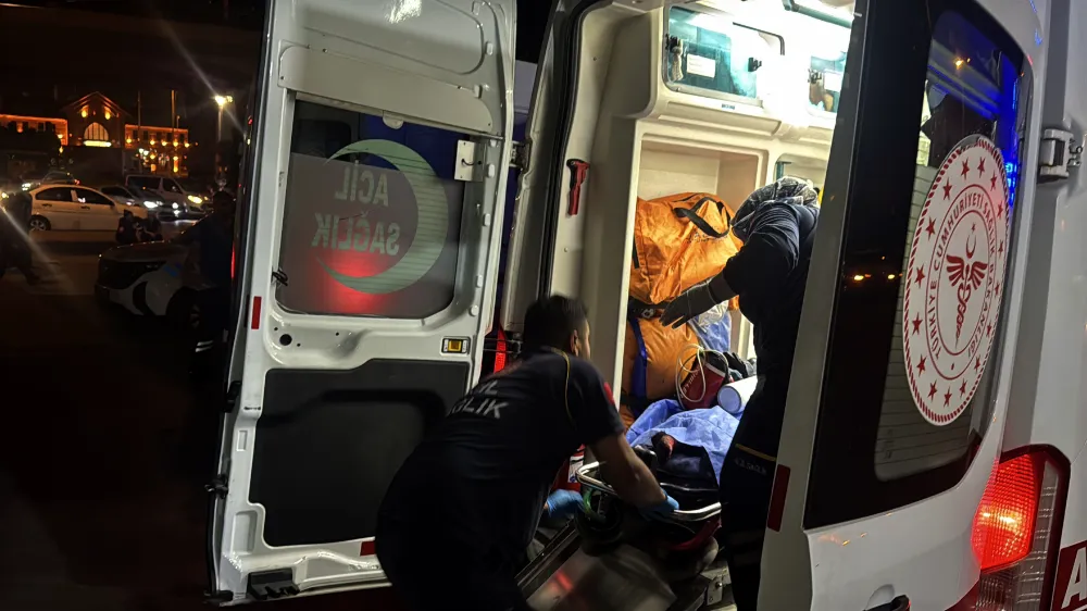 Bıçaklanan kişi ağır yaralandı