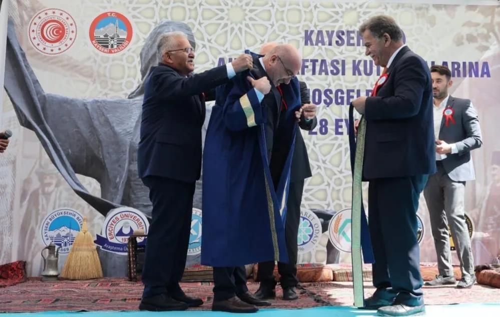 KAYÜ Rektörü Karamustafa’ya 