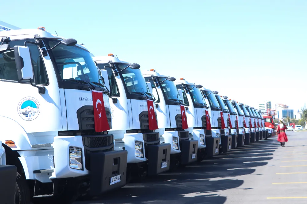 Kayseri Büyükşehir Belediyesinin araç filosuna 38 araç alındı