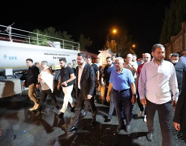 Büyükkılıç, yangın çıkan fabrikada inceleme yaptı