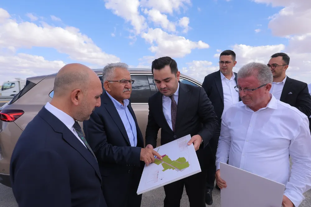 Büyükkılıç, Jeotermal Kaynaklı Sera çalışmalarını inceledi