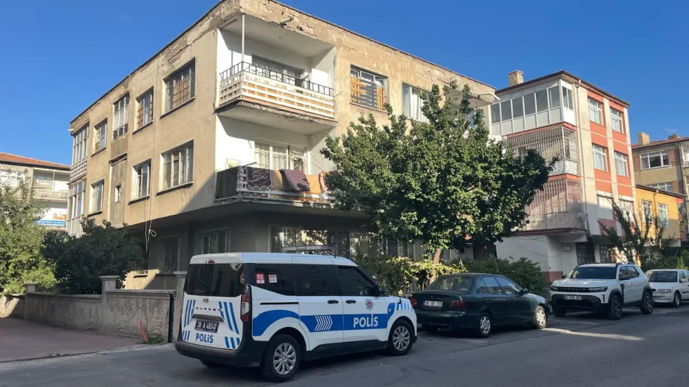 Balkondan düşen 2 yaşındaki çocuk ağır yaralandı