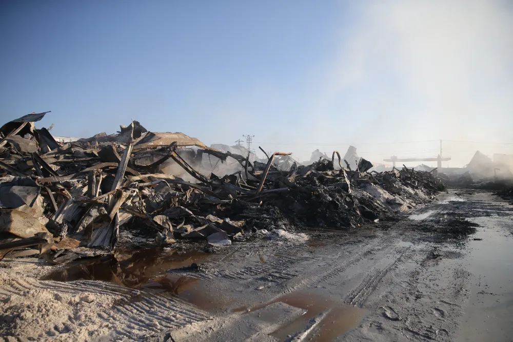 Ambalaj fabrikasında çıkan yangın söndürüldü