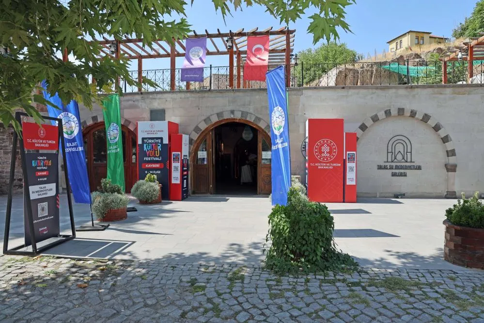 Talas’ta ‘Şifaya Açılan Kapılar’ sergisi