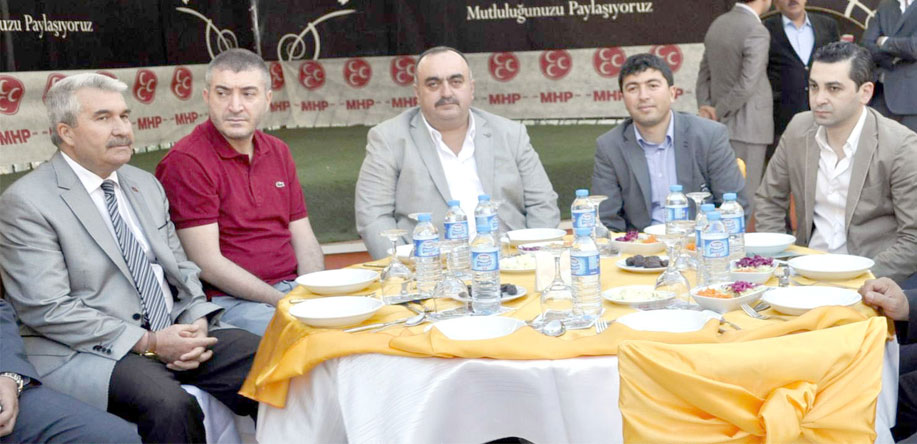 TALASLI MHP`LİLER, İFTARDA BULUŞTU