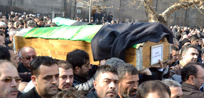 AHMET KAYIKÇIOĞLU`NUN BABASI SON YOLCULUĞUNA UĞURLANDI