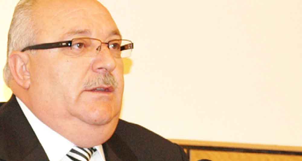 CEYLAN  MÜDÜRLERİNİ UYARDI