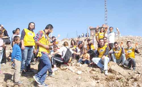 KAYSERİ TEMA GÖNÜLLÜLERİ GÖMÜRGEN’ İ YEŞİLLENDİRDİ